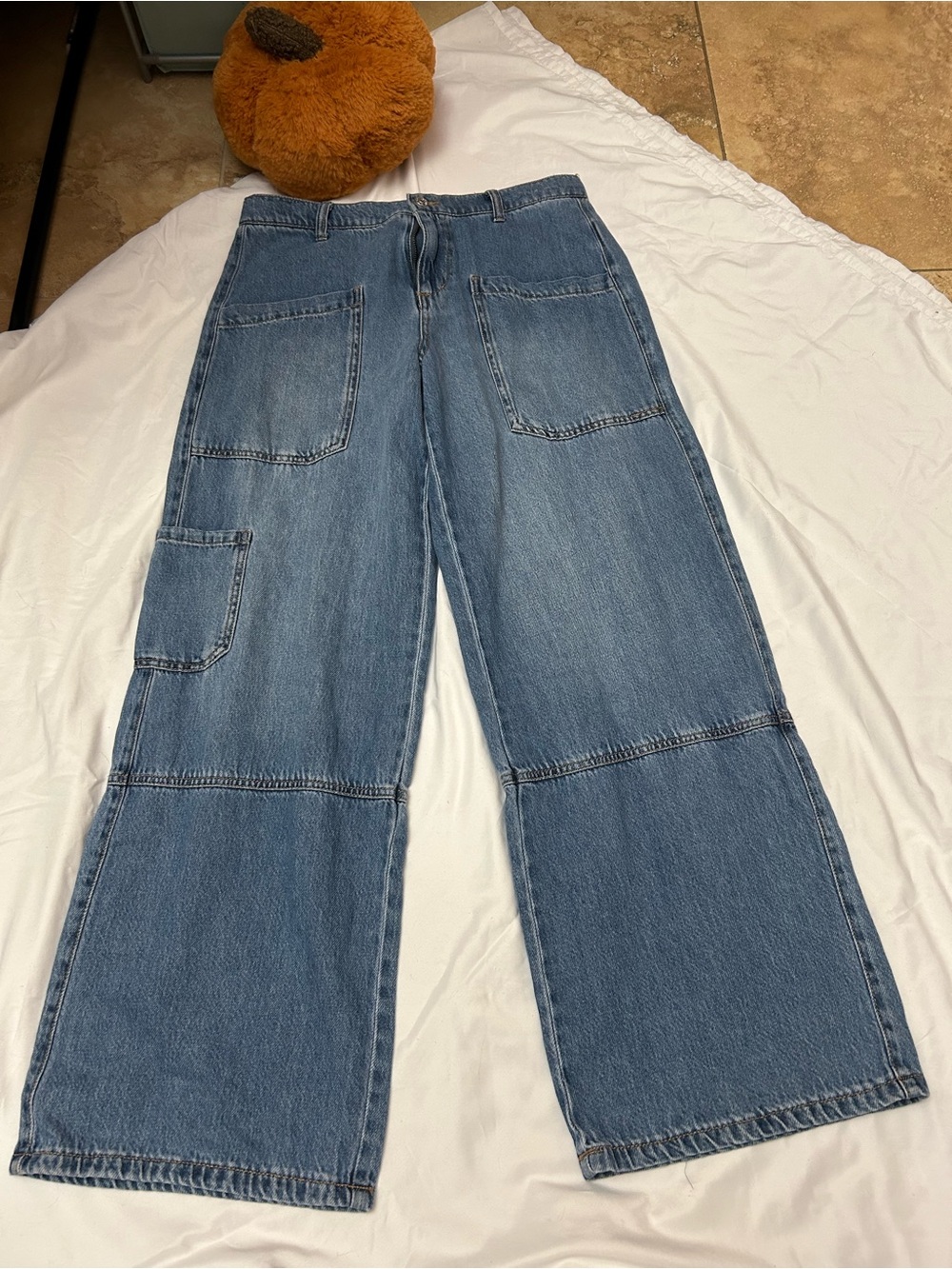 Celebrity Pink Wide Leg Patch Pocket Jeans in Blue Denim